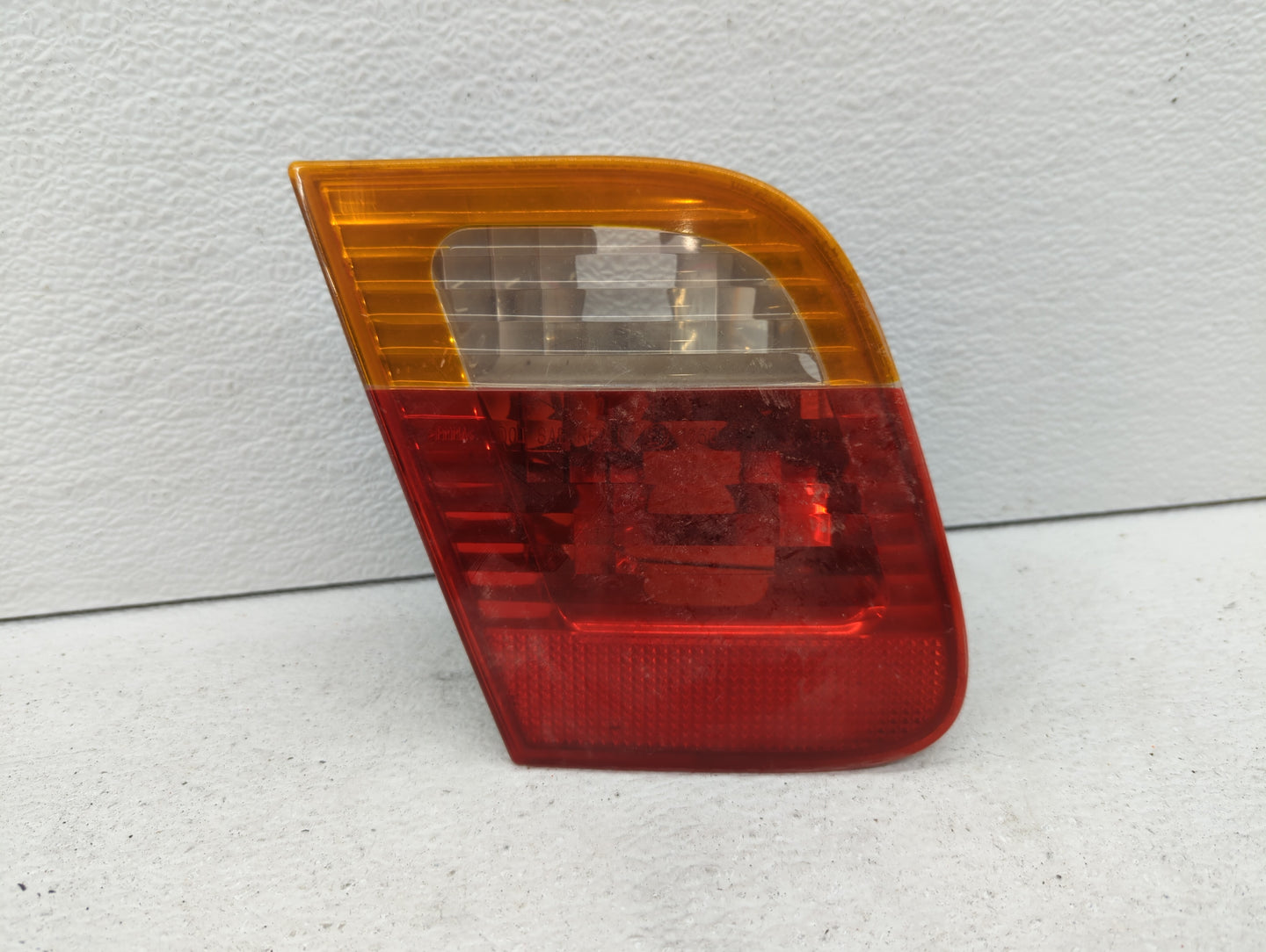 2002-2005 Bmw 325i Tail Light Assembly Driver Left OEM P/N:6907945 Fits Fits 2002 2003 2004 2005 OEM Used Auto Parts - Oemus