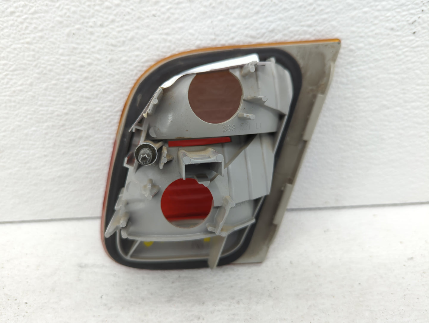 2002-2005 Bmw 325i Tail Light Assembly Driver Left OEM P/N:6907945 Fits Fits 2002 2003 2004 2005 OEM Used Auto Parts - Oemus