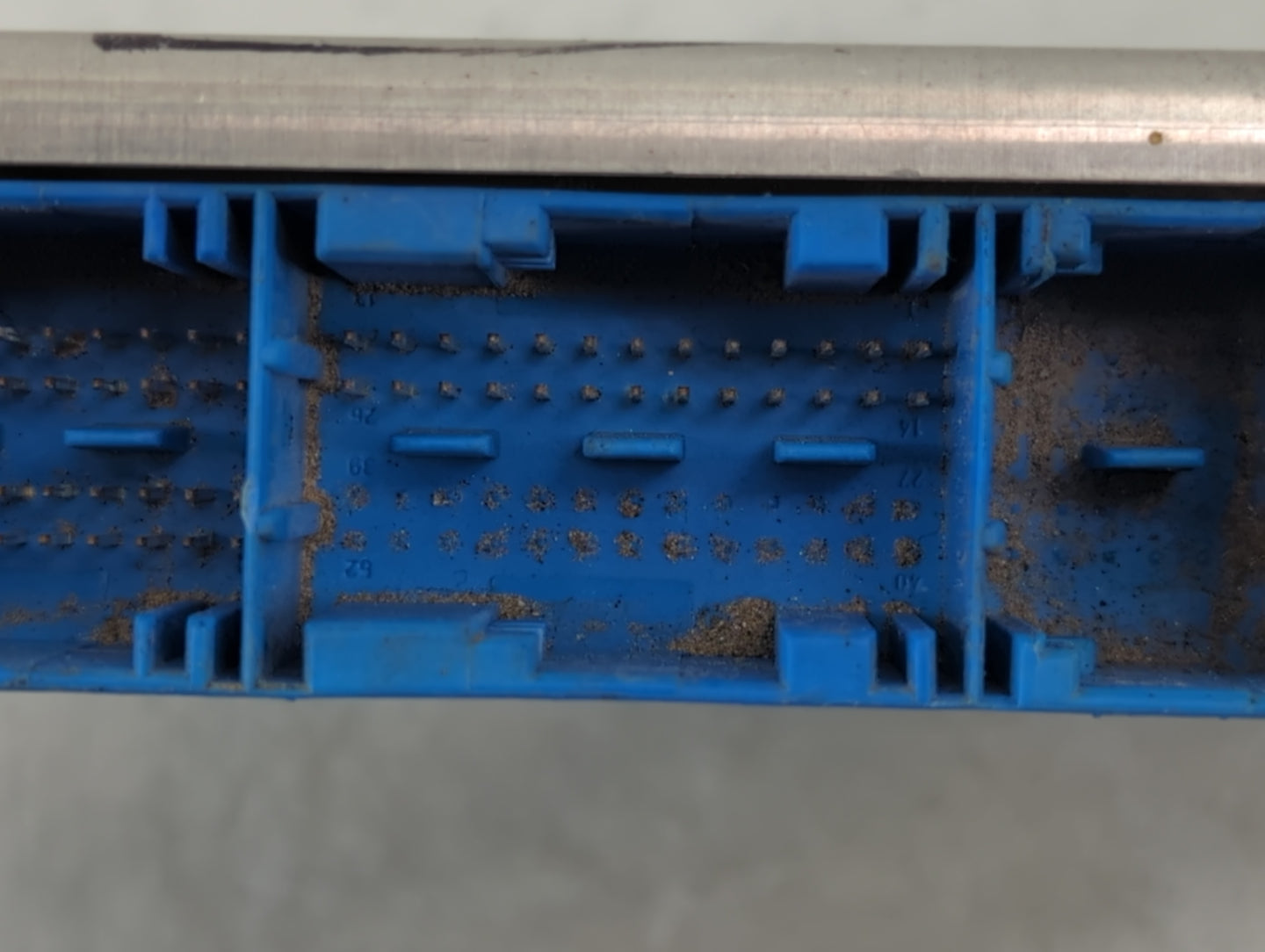2002-2002 Bmw 325i Body Control Module Bcm Inner Cabin Fuse Box - Oemusedautoparts1.com