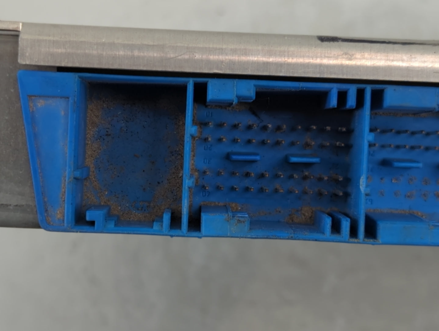 2002-2002 Bmw 325i Body Control Module Bcm Inner Cabin Fuse Box - Oemusedautoparts1.com