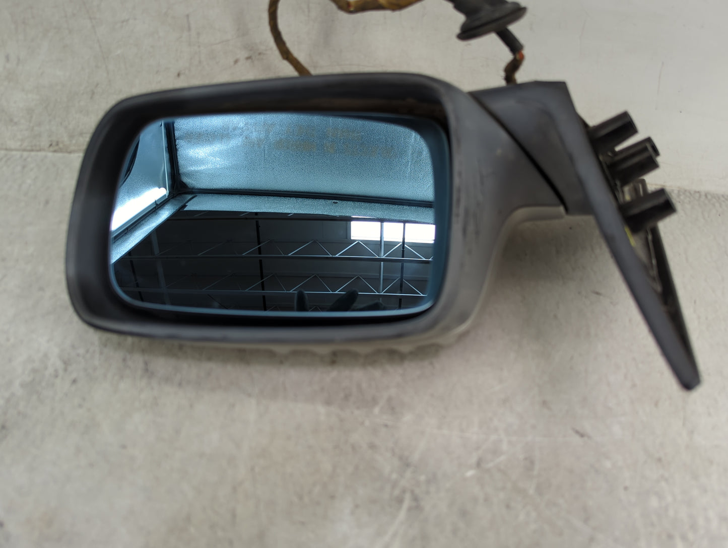 2001-2004 Bmw 330i Passenger Side View Mirror - Right Door Mirror OEM Used - Oemusedautoparts1.com