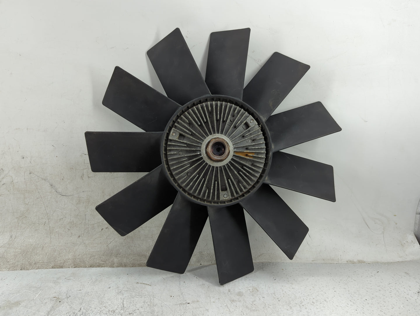 2001-2006 Bmw 330i Radiator Cooling Fan Clutch 1460758 - Oemusedautoparts1.com