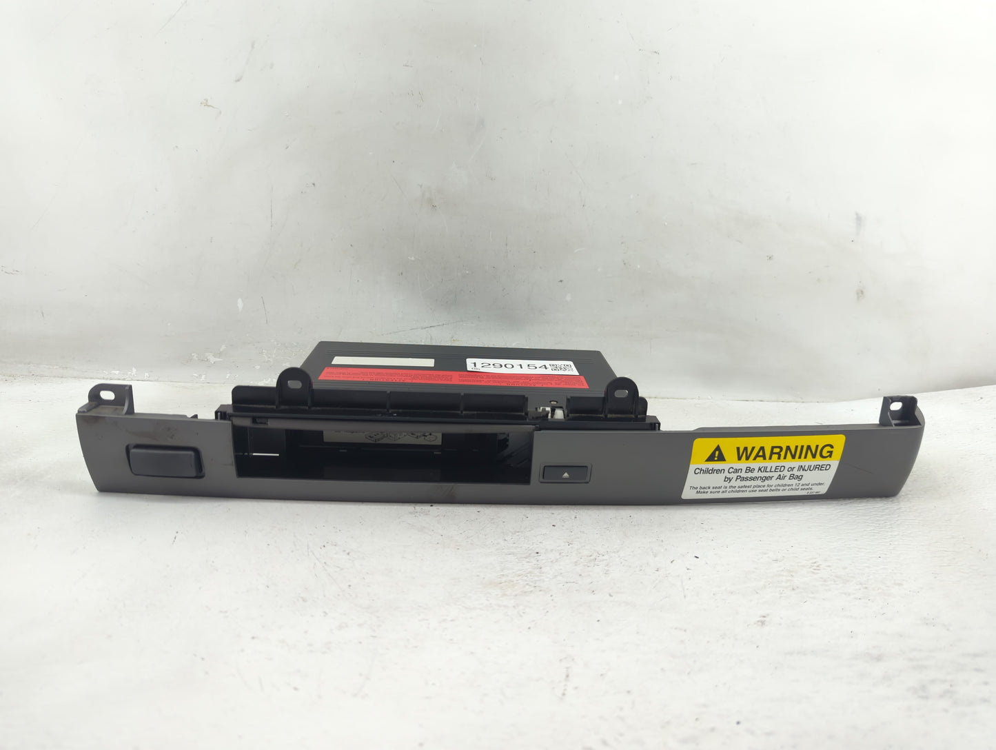 2002 Bmw 745i Radio AM FM Cd Player Receiver Replacement P/N:6 923 547 Fits OEM Used Auto Parts - Oemusedautoparts1.com