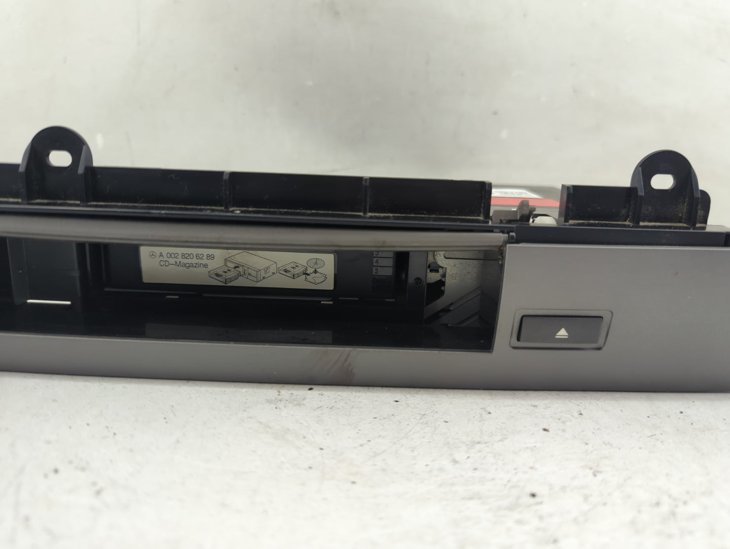 2002 Bmw 745i Radio AM FM Cd Player Receiver Replacement P/N:6 923 547 Fits OEM Used Auto Parts - Oemusedautoparts1.com