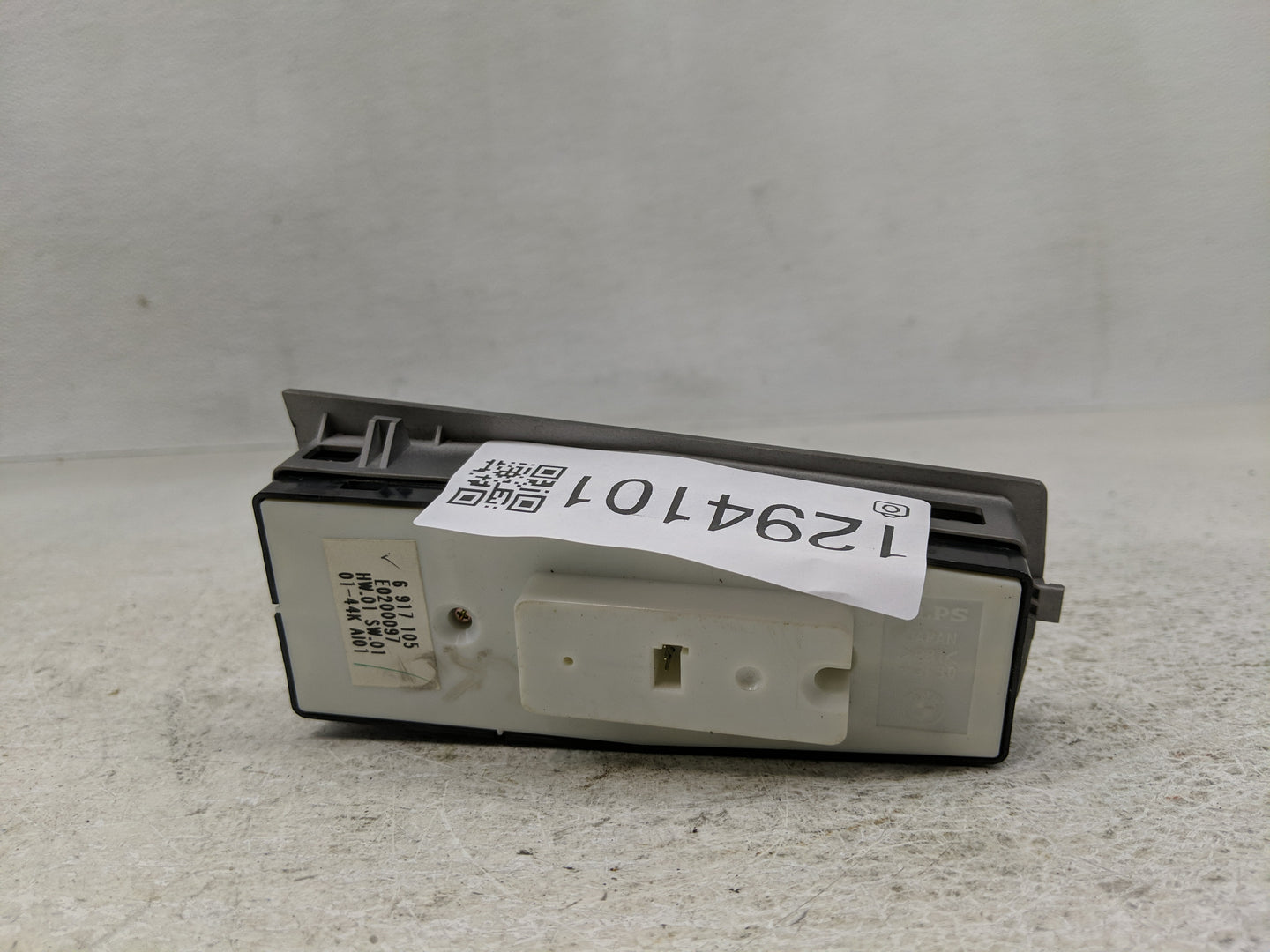 2002-2005 Bmw 745i Master Power Window Switch Replacement Driver Side Left P/N:E0200097 6 917 105 Fits Fits 2002 2003 2004 2