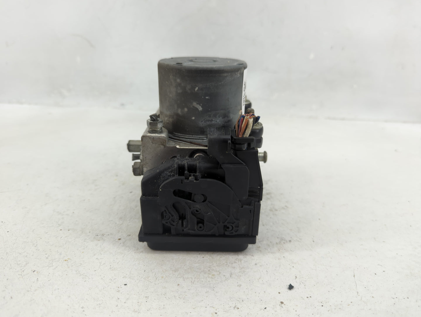 2002-2005 Bmw 745i ABS Pump Control Module Replacement P/N:0 265 231 Fits Fits 2002 2003 2004 2005 OEM Used Auto Parts - Oem