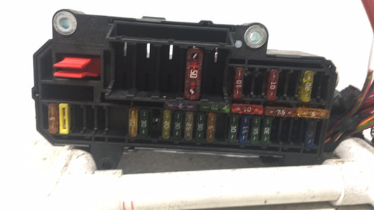2002 Bmw 745i Fusebox Fuse Box Panel Relay Module P/N:6113 6 900 583 01 Fits OEM Used Auto Parts - Oemusedautoparts1.com
