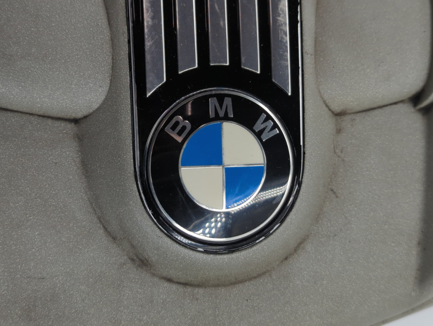 2002 Bmw 745i Engine Cover - Oemusedautoparts1.com