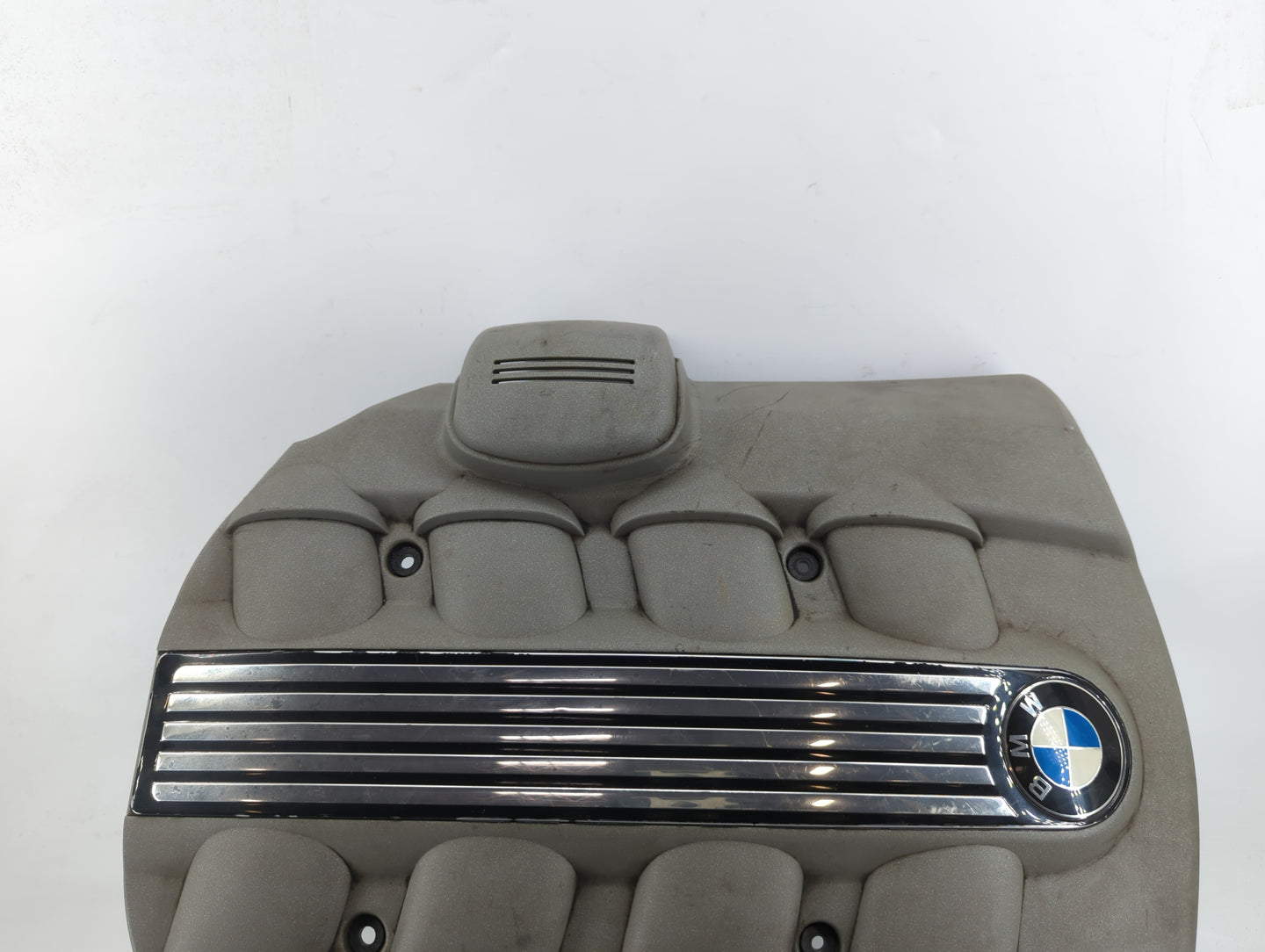 2002 Bmw 745i Engine Cover - Oemusedautoparts1.com