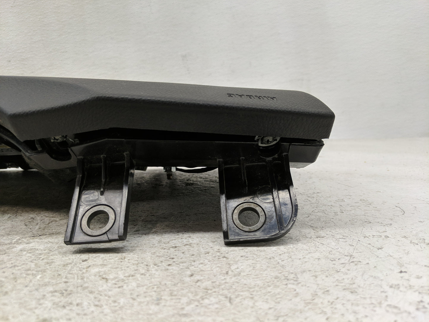 2002 Bmw 7 Series Air Bag Driver Left Knee OEM P/N:51457020772 Fits OEM Used Auto Parts - Oemusedautoparts1.com