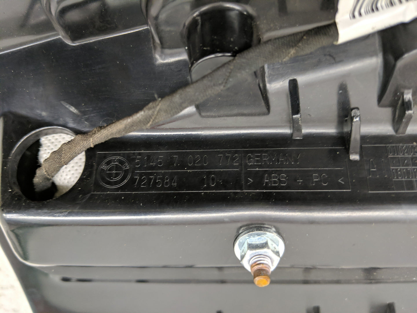2002 Bmw 7 Series Air Bag Driver Left Knee OEM P/N:51457020772 Fits OEM Used Auto Parts - Oemusedautoparts1.com