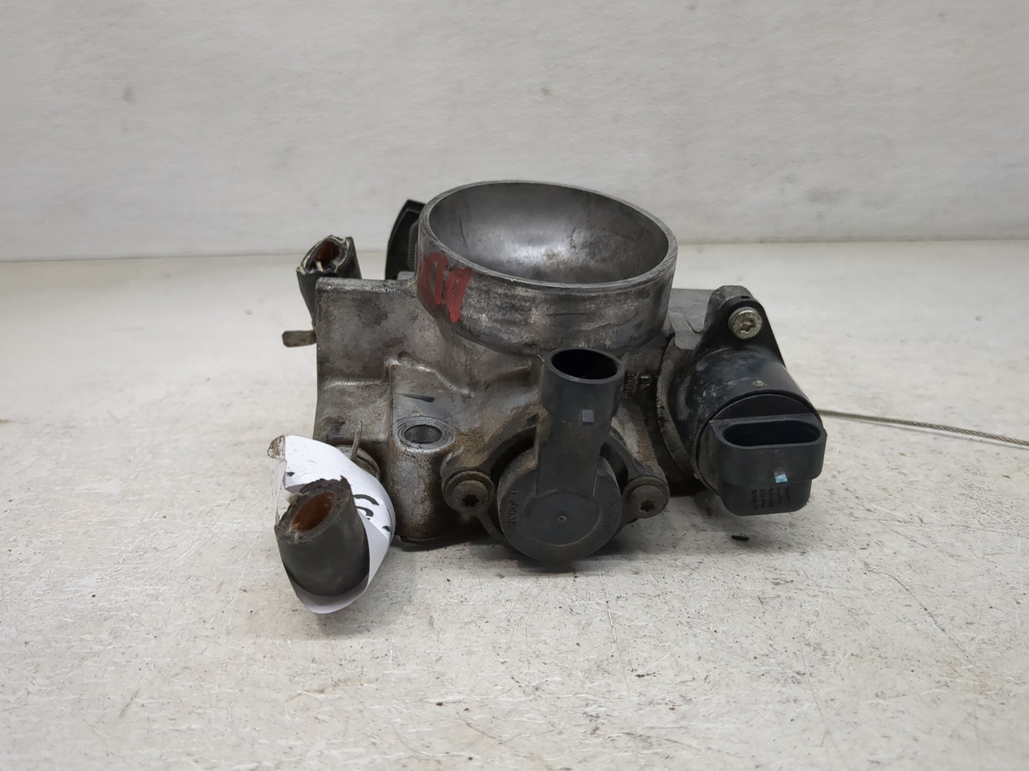 2001-2005 Buick Century Throttle Body Fits Fits 2001 2002 2003 2004 2005 OEM Used Auto Parts - Oemusedautoparts1.com