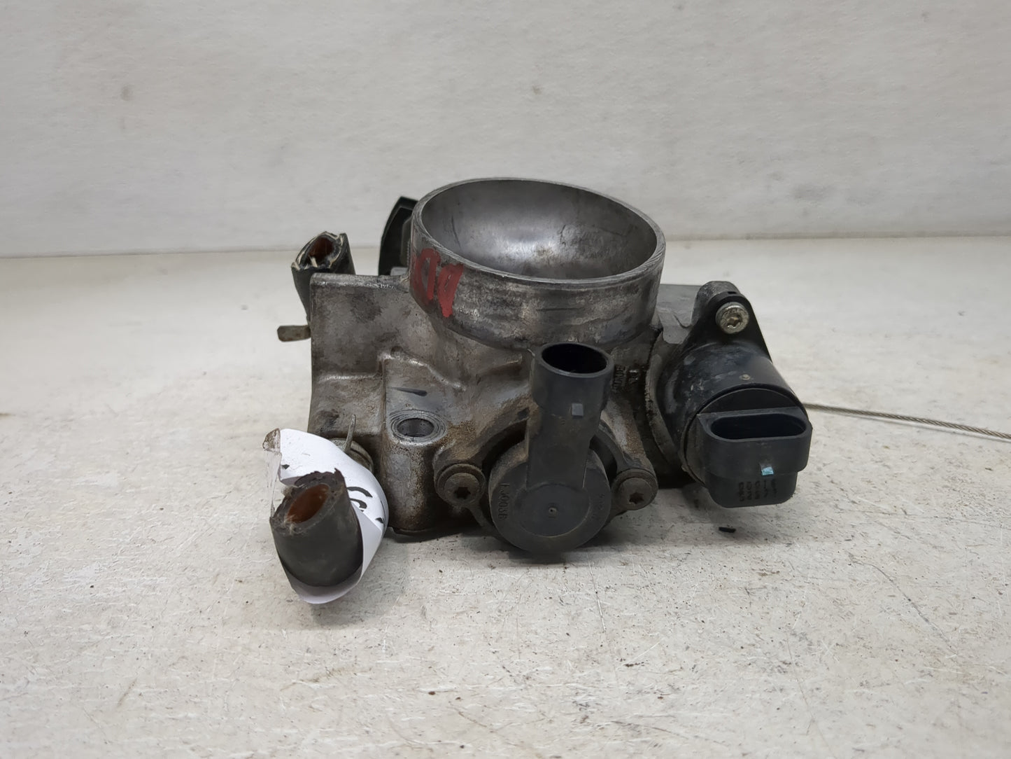 2001-2005 Buick Century Throttle Body Fits Fits 2001 2002 2003 2004 2005 OEM Used Auto Parts - Oemusedautoparts1.com