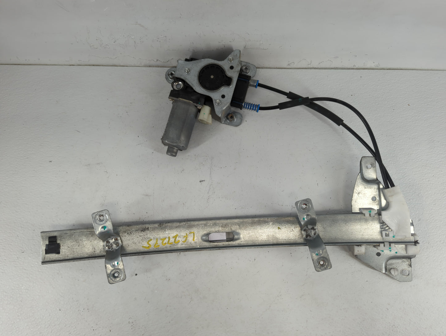 1997-2005 Buick Century Driver Left Front Window Regulator - Oemusedautoparts1.com