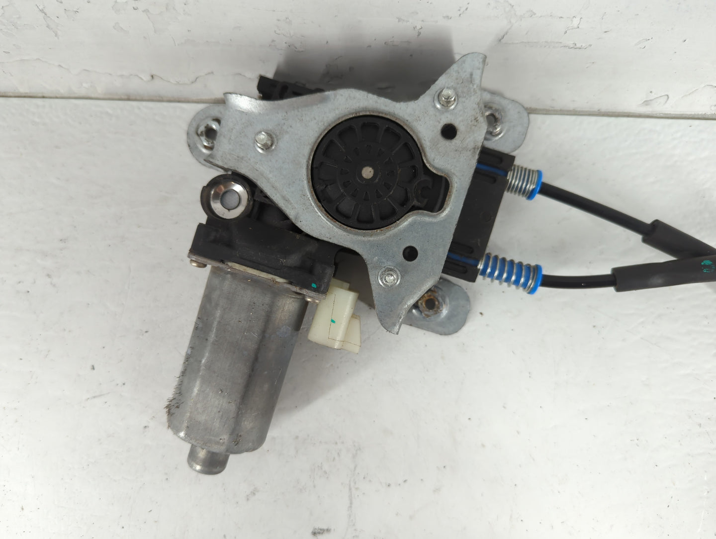 1997-2005 Buick Century Driver Left Front Window Regulator - Oemusedautoparts1.com