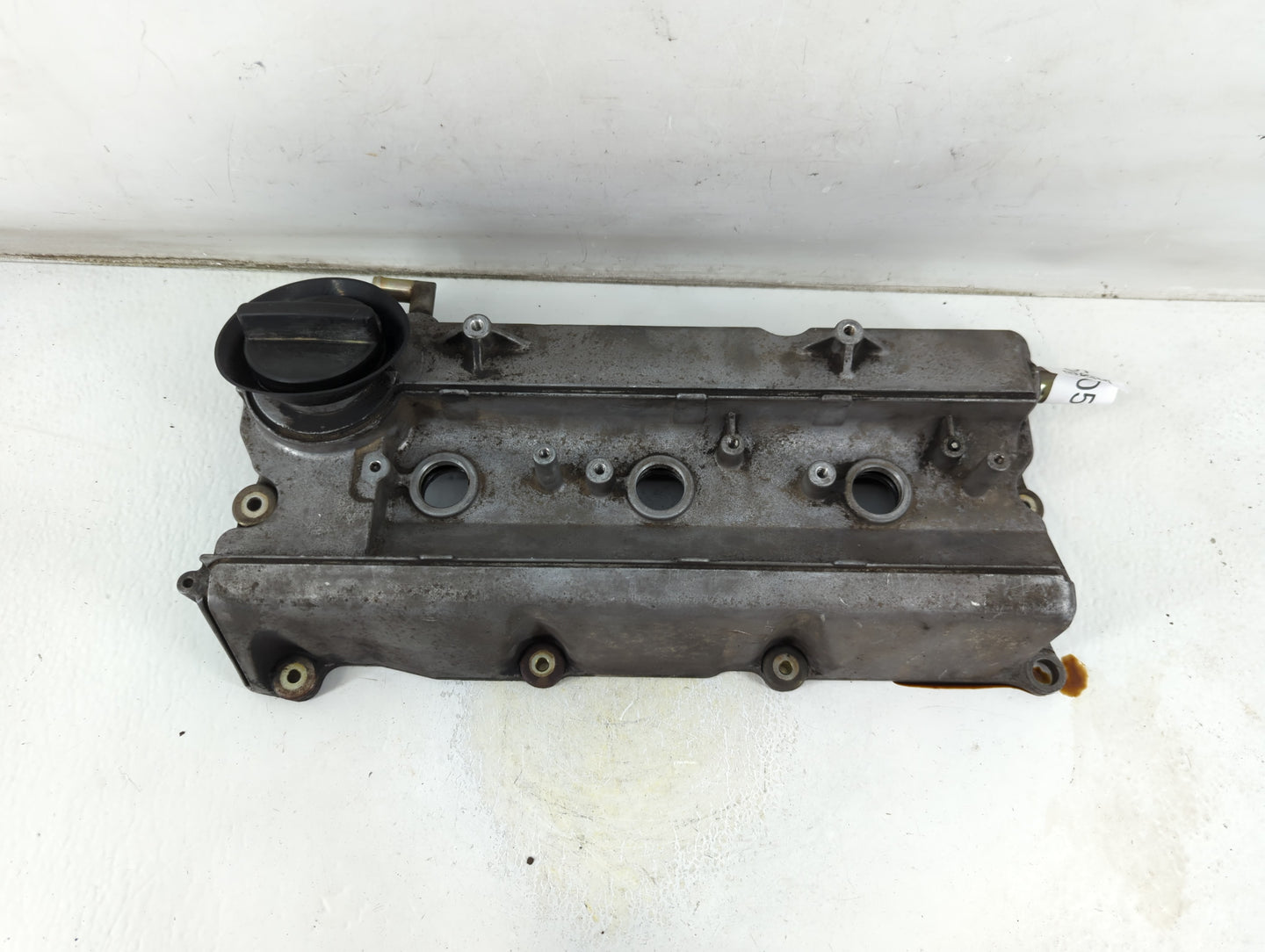 2002 Buick Lesabre Driver Left Cylinder Head Valve Cover Fits OEM Used Auto Parts - Oemusedautoparts1.com