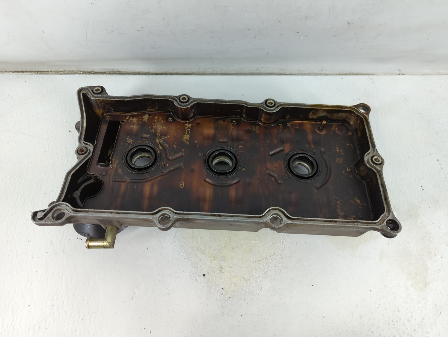 2002 Buick Lesabre Driver Left Cylinder Head Valve Cover Fits OEM Used Auto Parts - Oemusedautoparts1.com