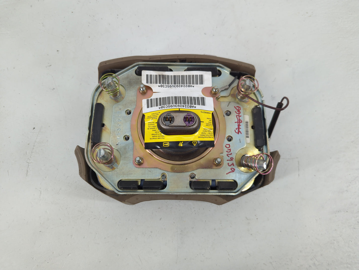 2002 Buick Lesabre Air Bag Driver Left Steering Wheel Mounted - Oemusedautoparts1.com