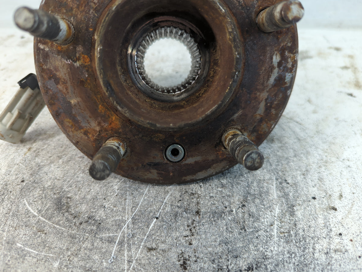 2001-2005 Buick Lesabre Driver Front Wheel Hub Oem 928191 - Oemusedautoparts1.com