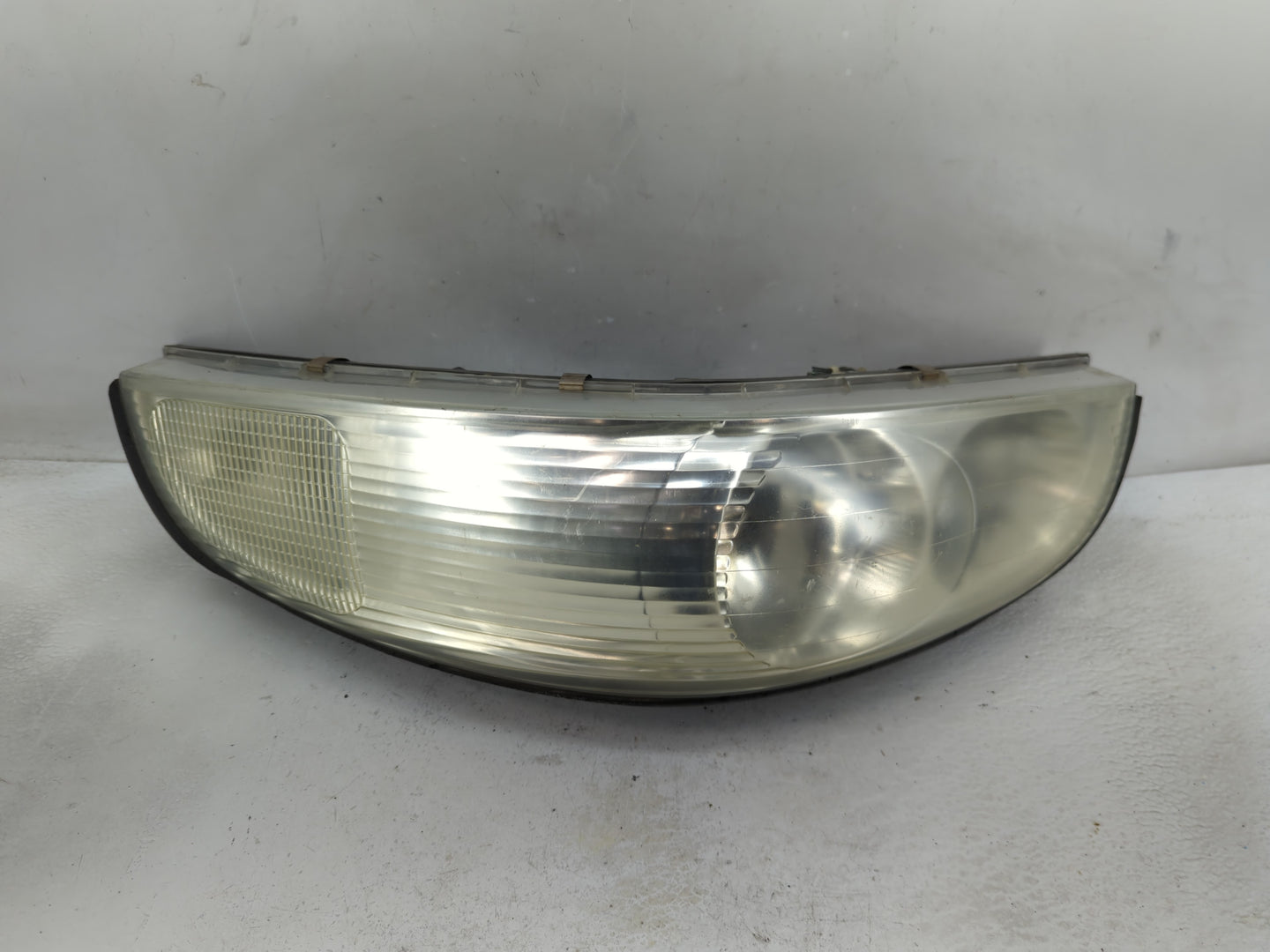 1997-2005 Buick Park Avenue Driver Left Oem Head Light Headlight Lamp - Oemusedautoparts1.com