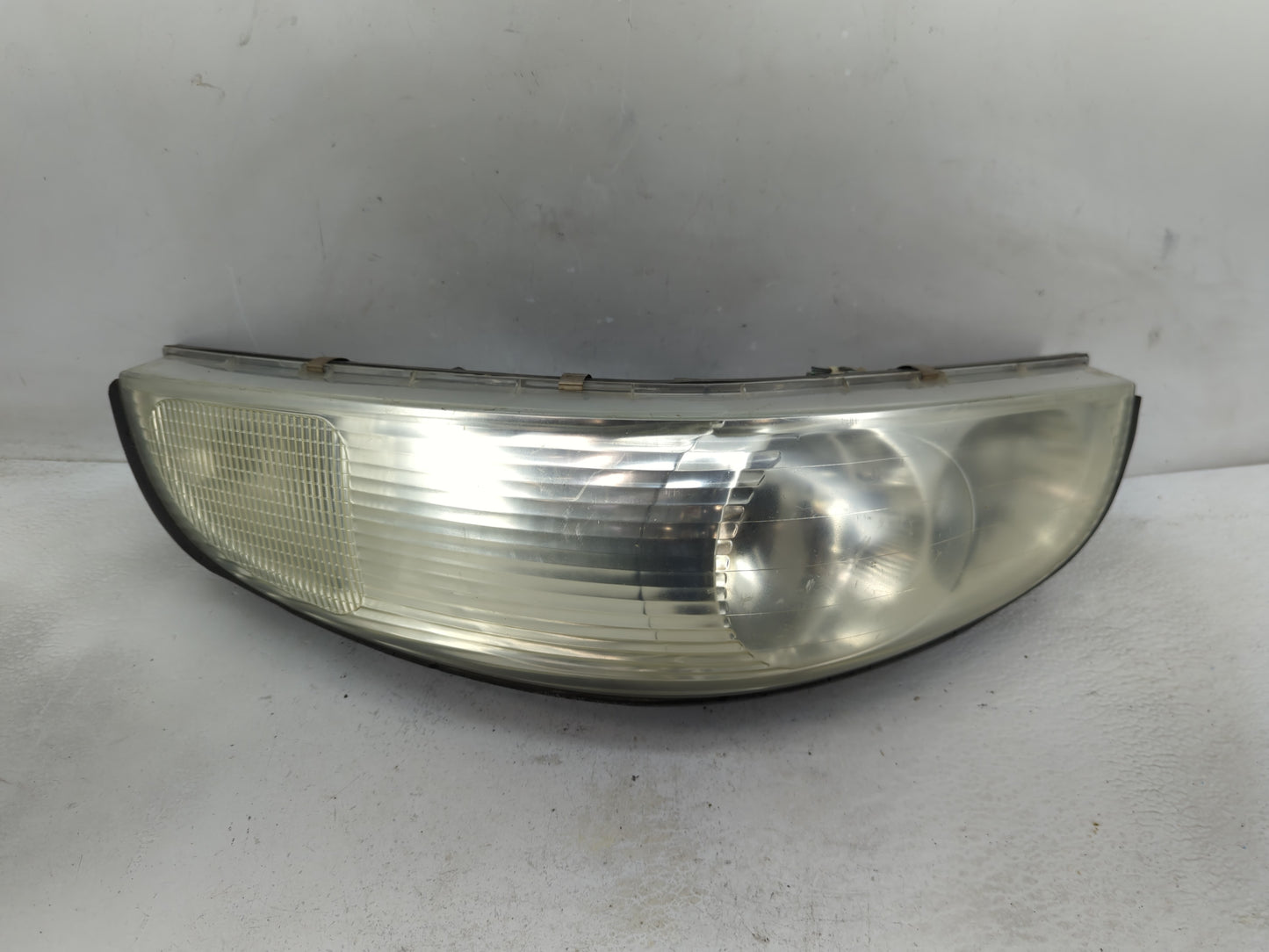 1997-2005 Buick Park Avenue Driver Left Oem Head Light Headlight Lamp - Oemusedautoparts1.com