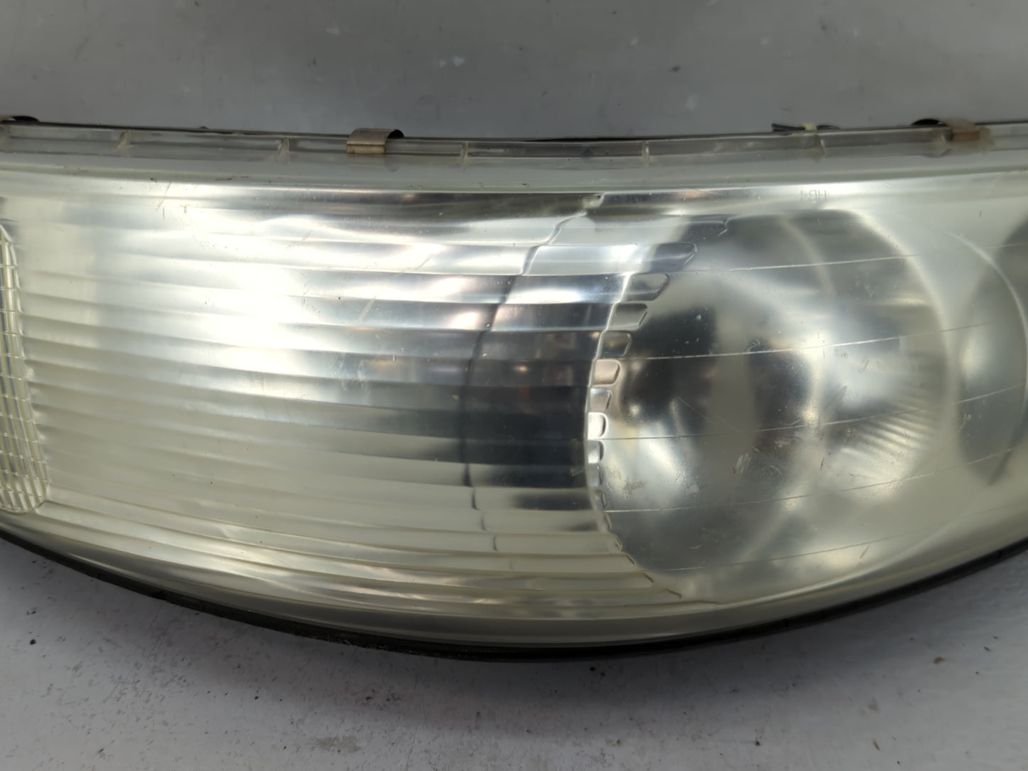 1997-2005 Buick Park Avenue Driver Left Oem Head Light Headlight Lamp - Oemusedautoparts1.com