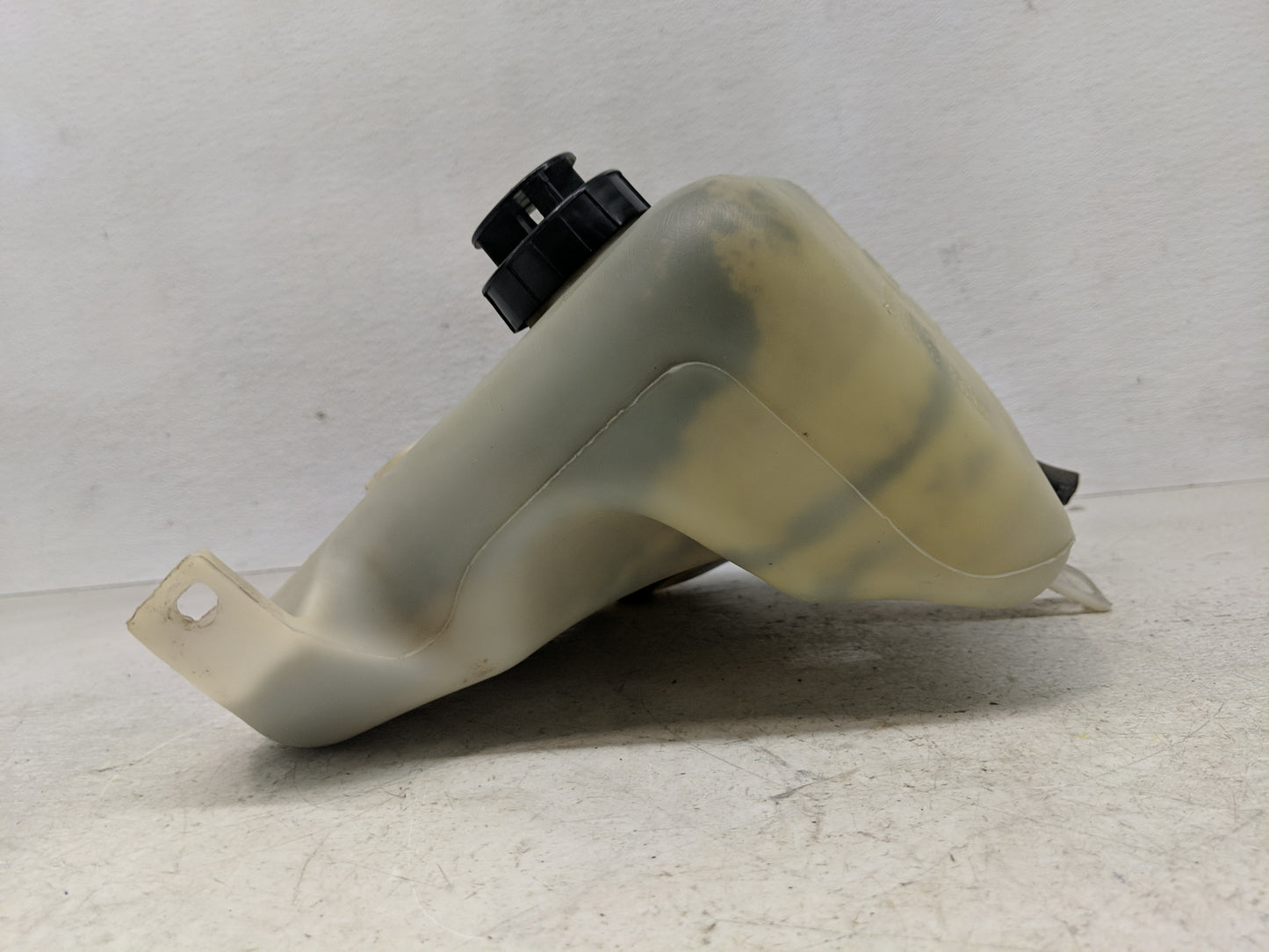 1997-2005 Buick Park Avenue Windshield Washer Fluid Reservoir Bottle Oem - Oemusedautoparts1.com