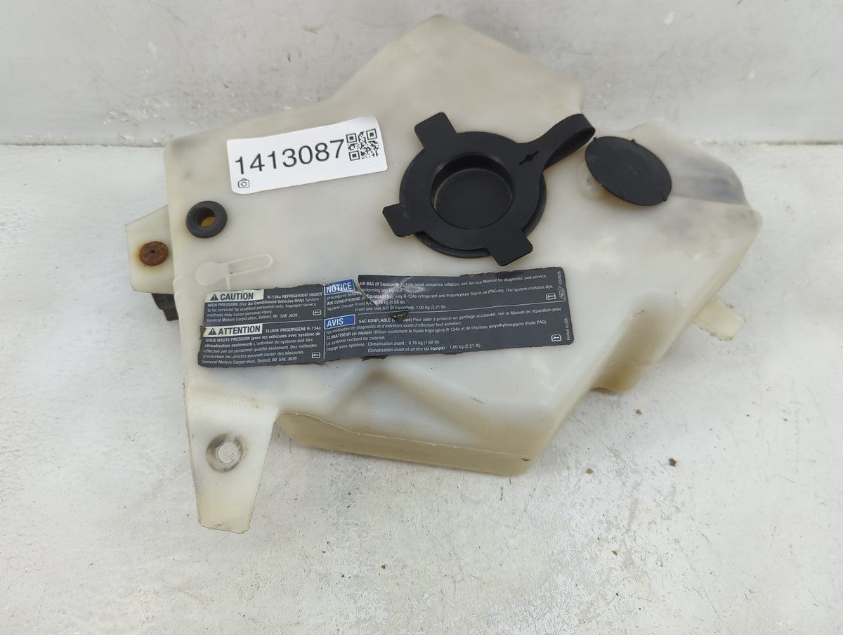 2002 Buick Rendezvous Radiator Coolant Overflow Expansion Tank Bottle 1413087 - Oemusedautoparts1.com