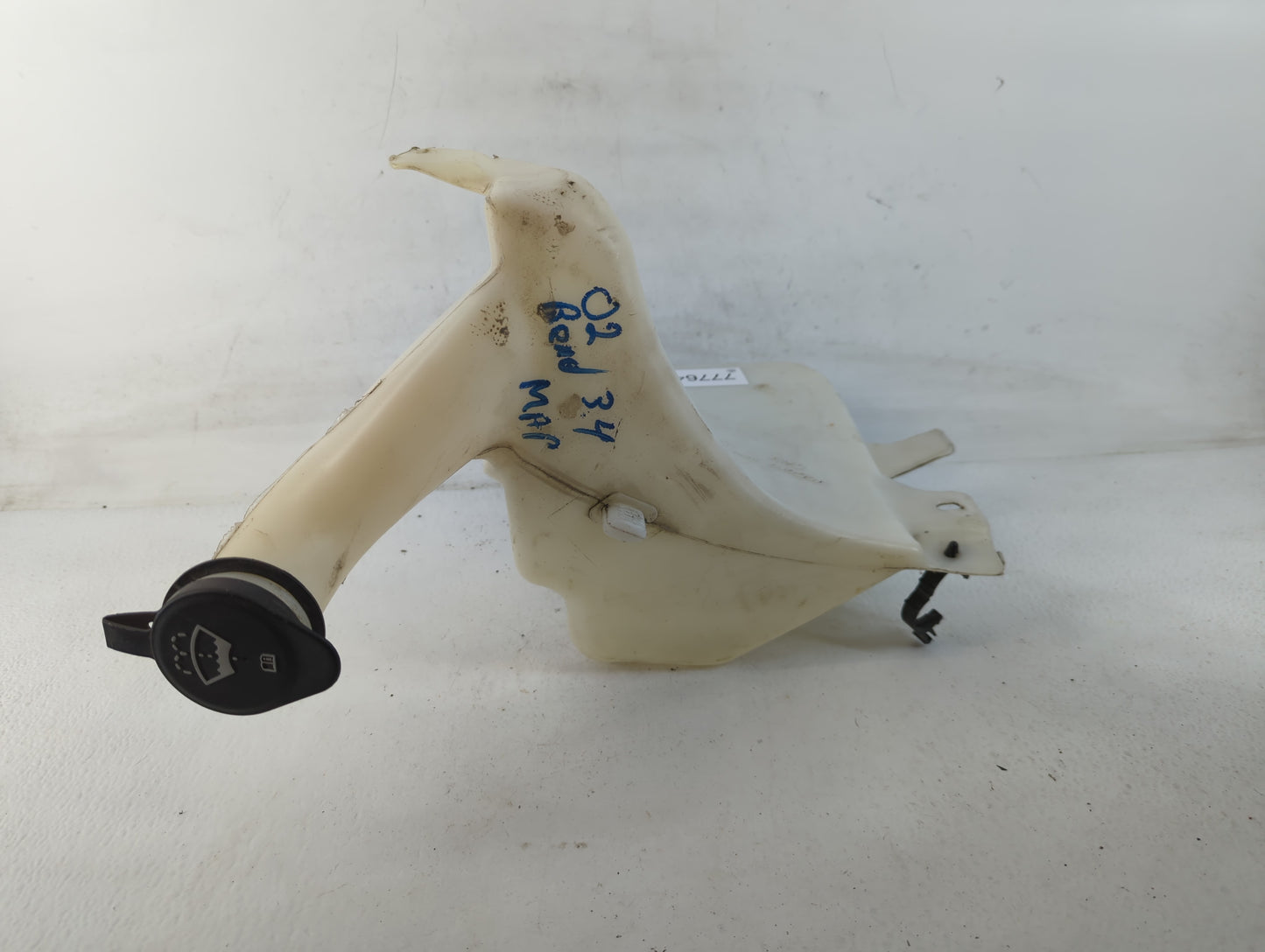 2002-2003 Buick Rendezvous Windshield Washer Fluid Reservoir Bottle Oem - Oemusedautoparts1.com