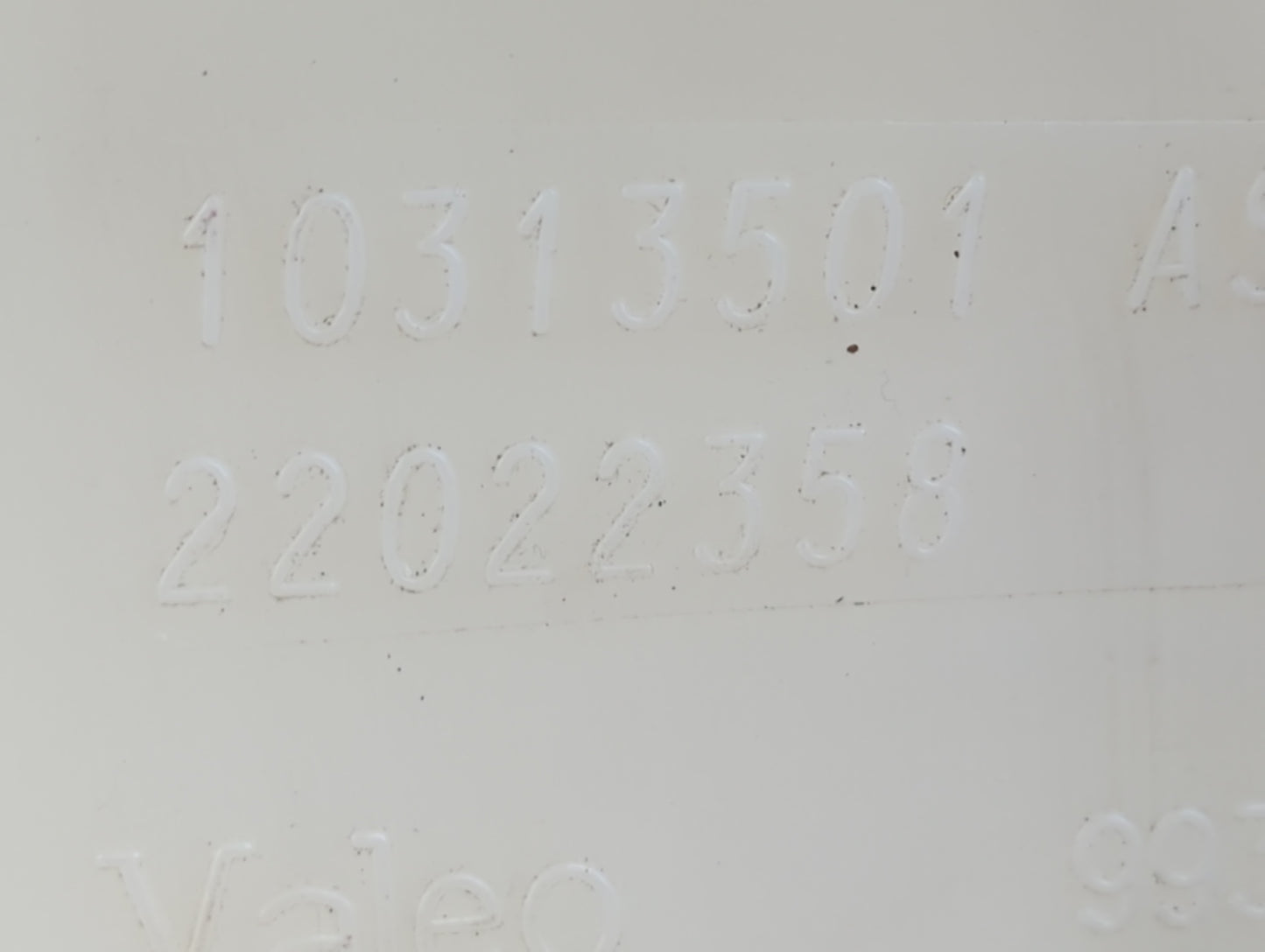2002-2003 Buick Rendezvous Windshield Washer Fluid Reservoir Bottle Oem - Oemusedautoparts1.com