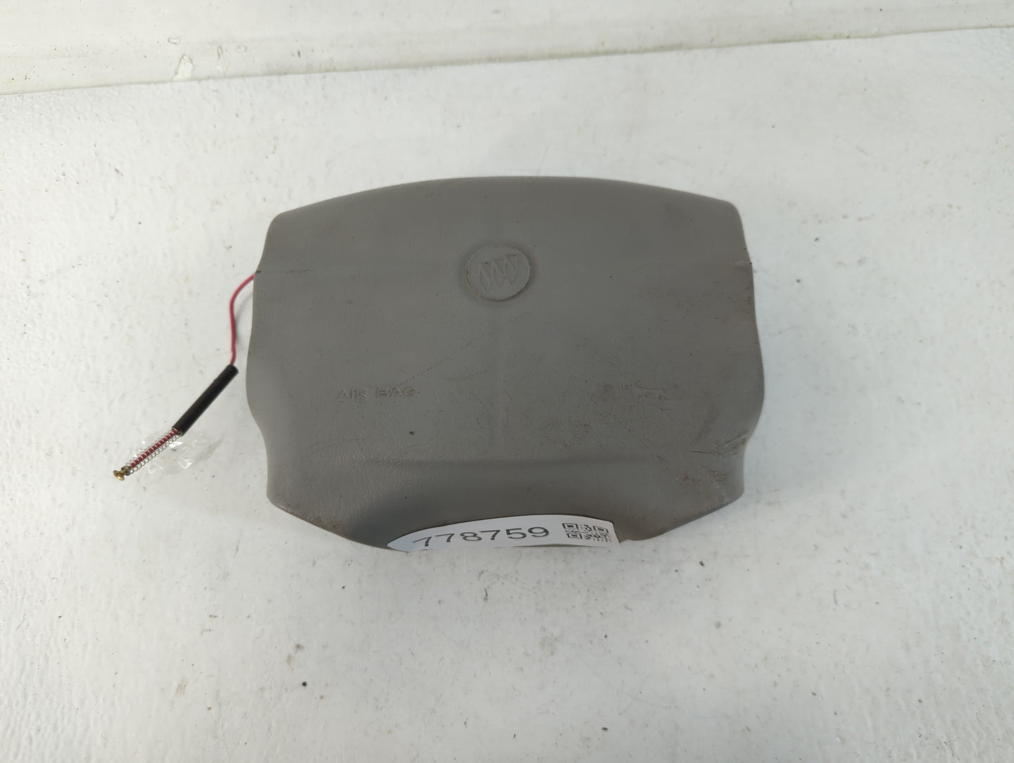 2002-2003 Buick Rendezvous Air Bag Driver Left Steering Wheel Mounted Fits Fits 2002 2003 OEM Used Auto Parts - Oemusedautop