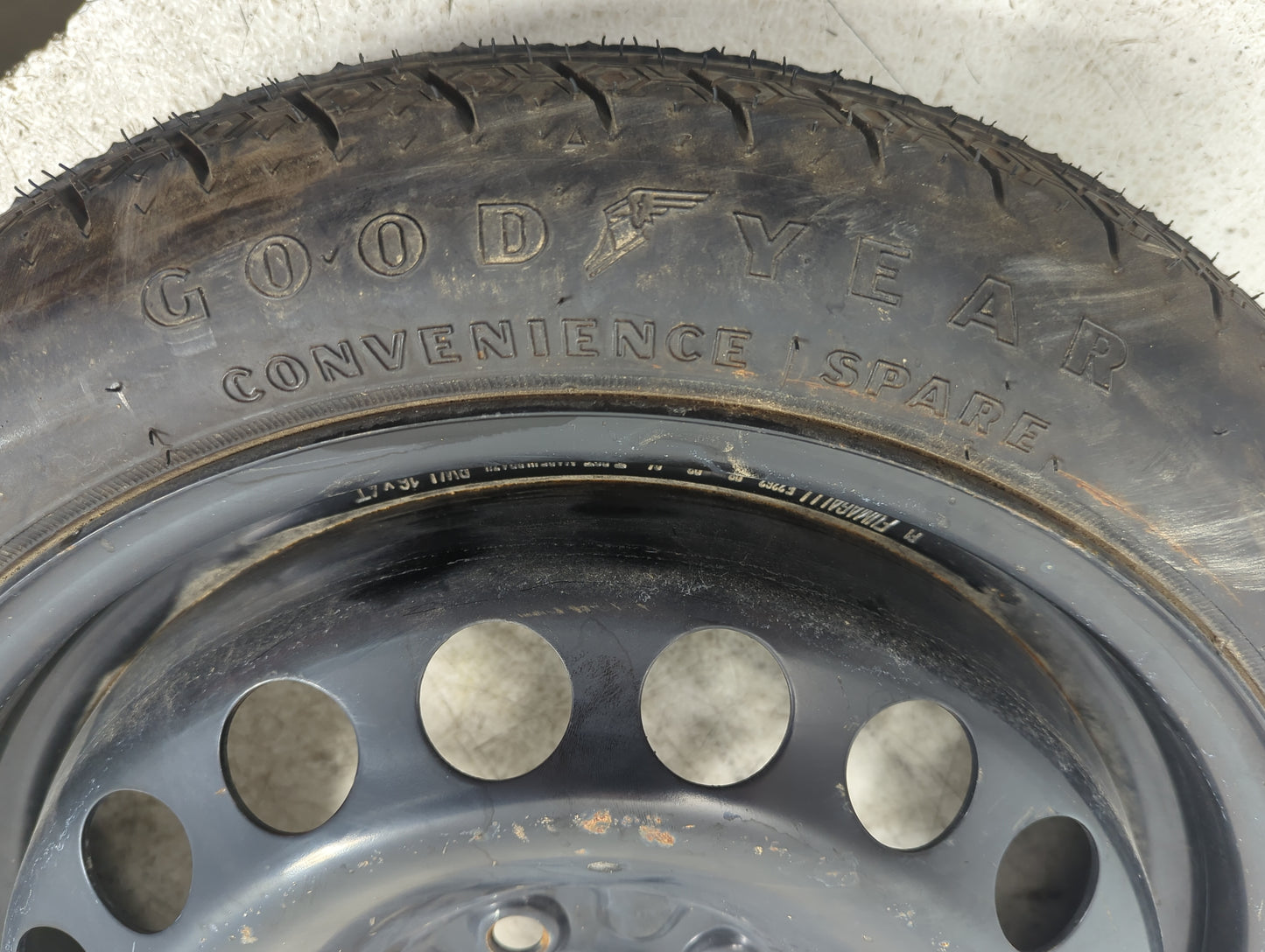 2002 Buick Lesabre (80 & Up) Lesabr Spare Donut Tire Wheel Rim Oem - Oemusedautoparts1.com