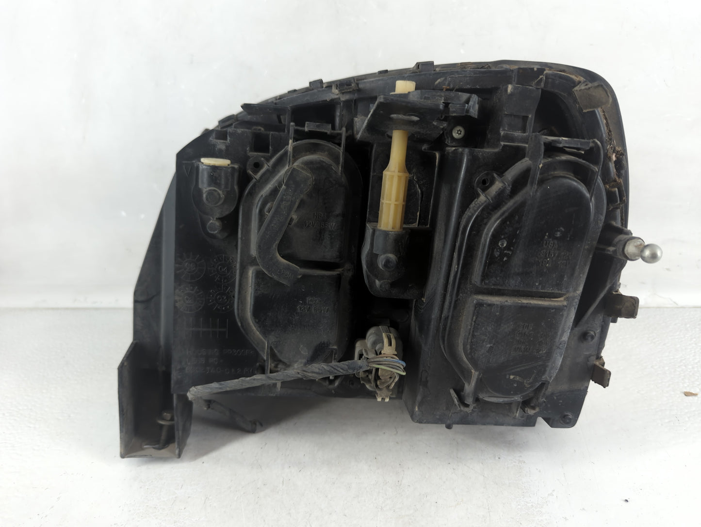 2000-2002 Cadillac Deville Passenger Right Oem Head Light Headlight Lamp - Oemusedautoparts1.com