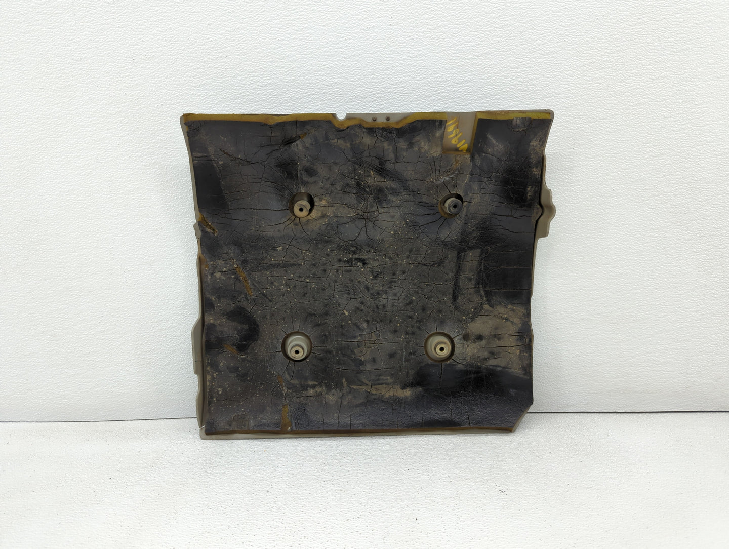 2002 Cadillac Deville Engine Cover - Oemusedautoparts1.com