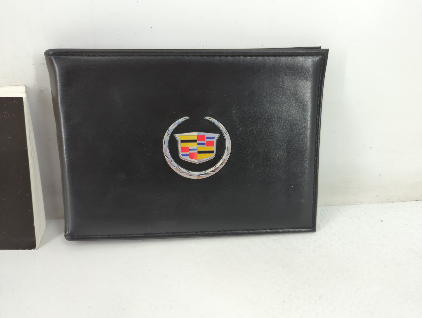 2002 Cadillac Deville Owners Manual Book Guide P/N:25729638 B OEM Used Auto Parts - Oemusedautoparts1.com