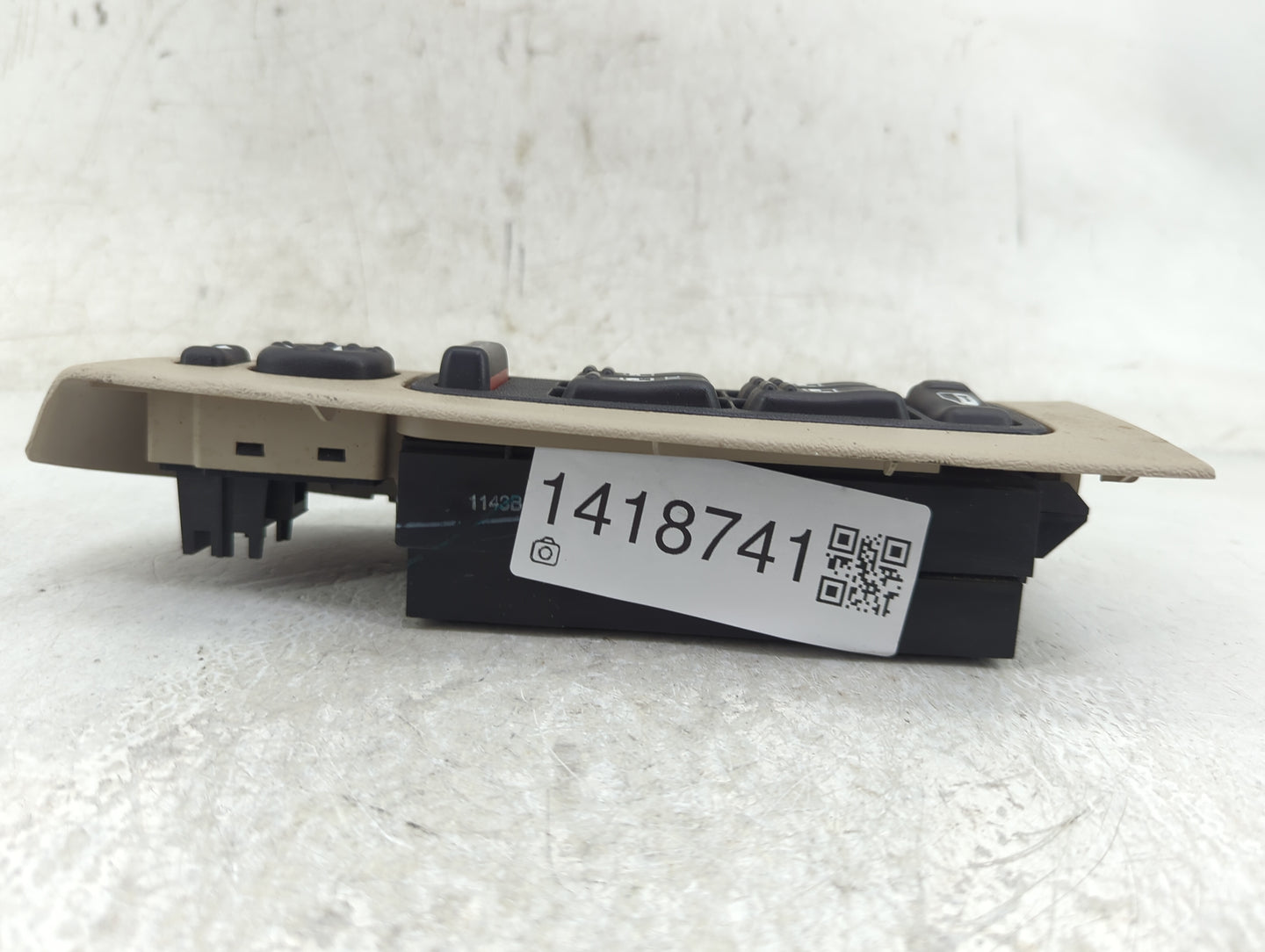 2002 Cadillac Escalade Master Power Window Switch Replacement Driver Side Left Fits Fits 2000 2001 OEM Used Auto Parts - Oem