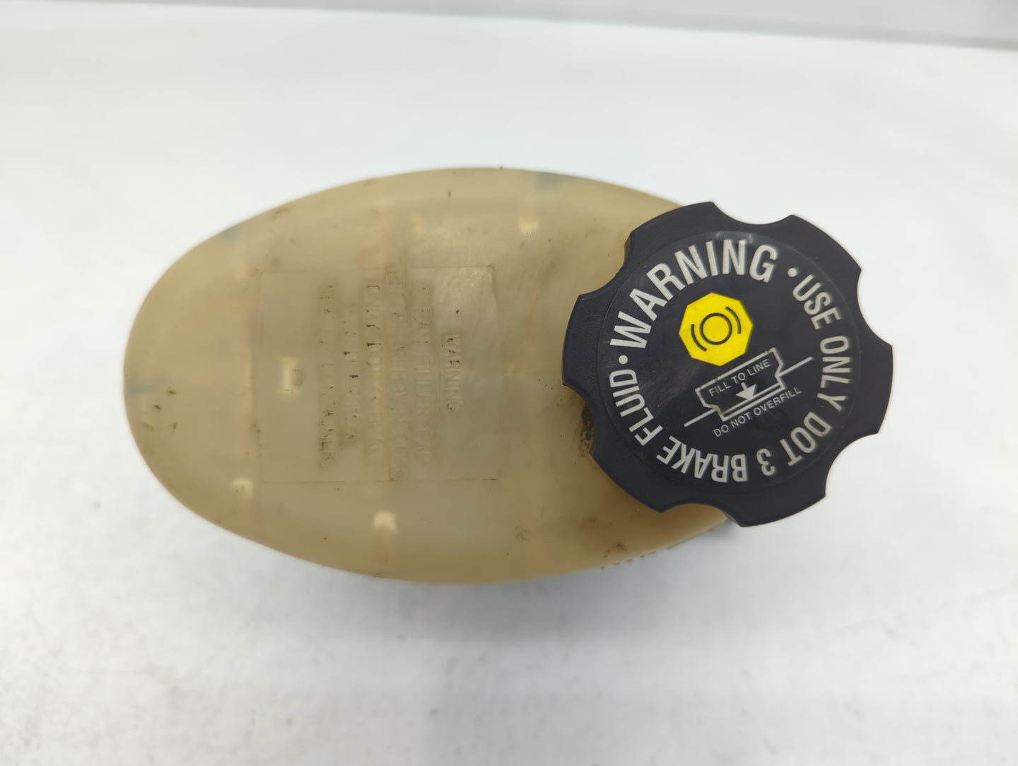 2002-2002 Cadillac Escalade Brake Master Cylinder - Oemusedautoparts1.com