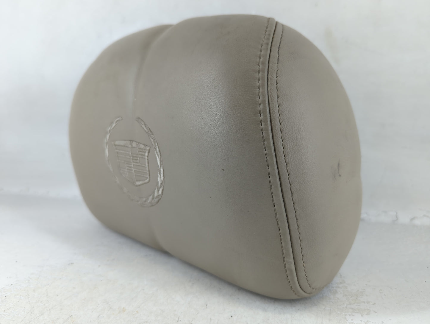 2002 Cadillac Escalade Headrest Head Rest Rear Center Seat Fits OEM Used Auto Parts - Oemusedautoparts1.com