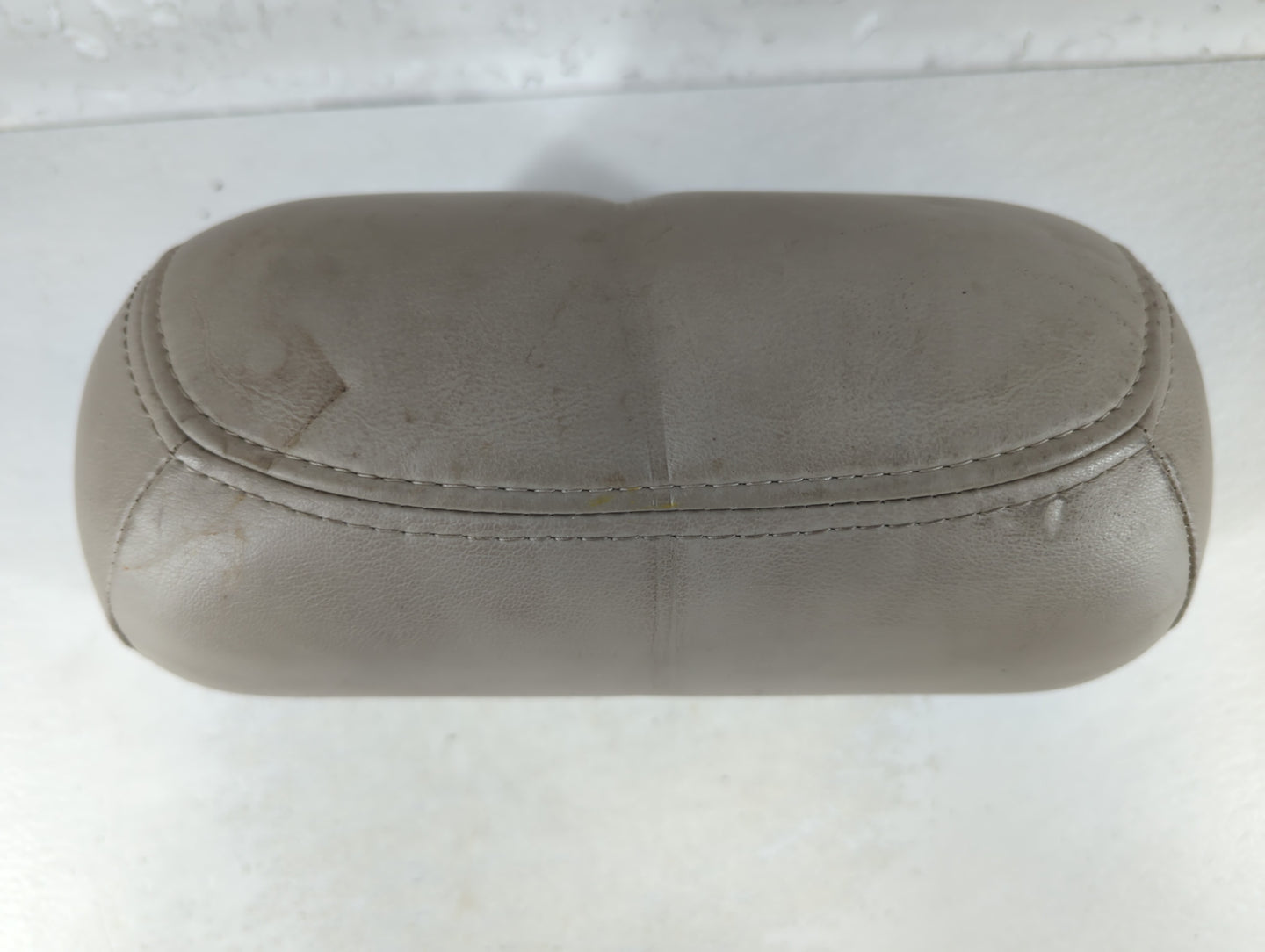 2002 Cadillac Escalade Headrest Head Rest Rear Center Seat Fits OEM Used Auto Parts - Oemusedautoparts1.com