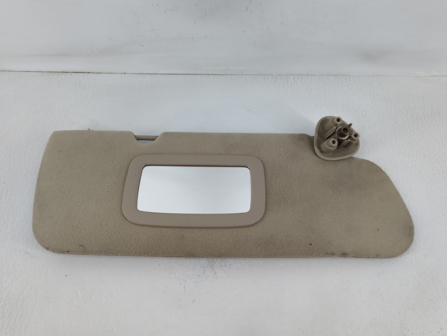 2002 Cadillac Escalade Sun Visor Shade Replacement Driver Left Mirror Fits Fits 2000 2001 OEM Used Auto Parts - Oemusedautop