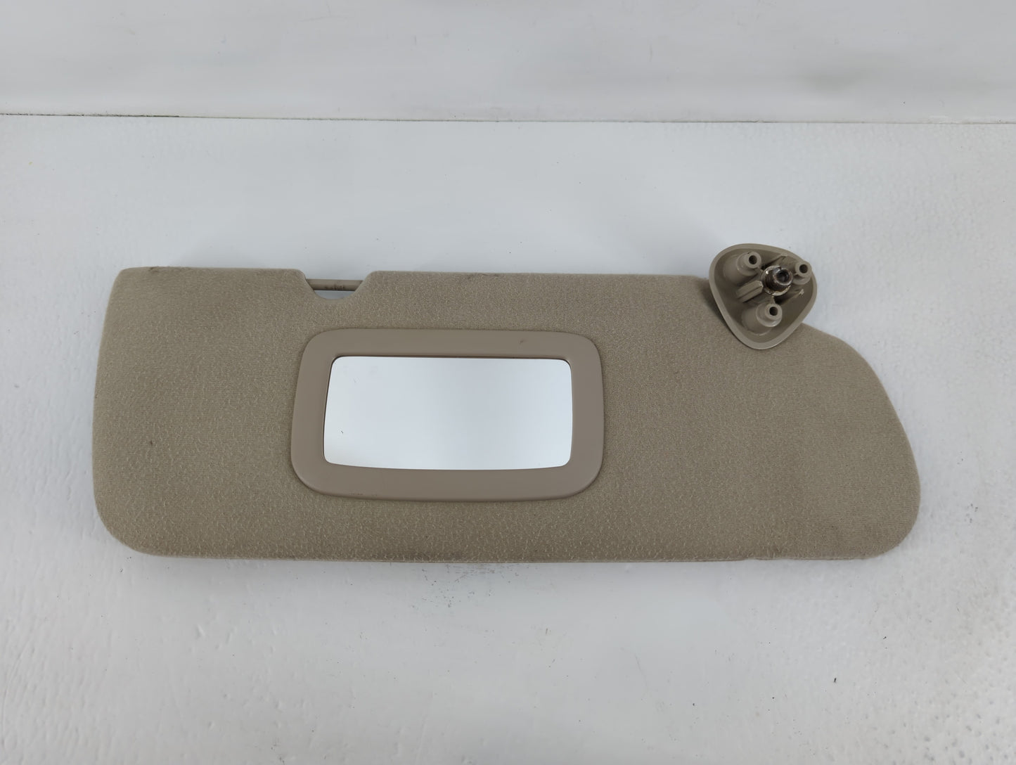 2002 Cadillac Escalade Sun Visor Shade Replacement Passenger Right Mirror Fits Fits 2000 2001 OEM Used Auto Parts - Oemuseda