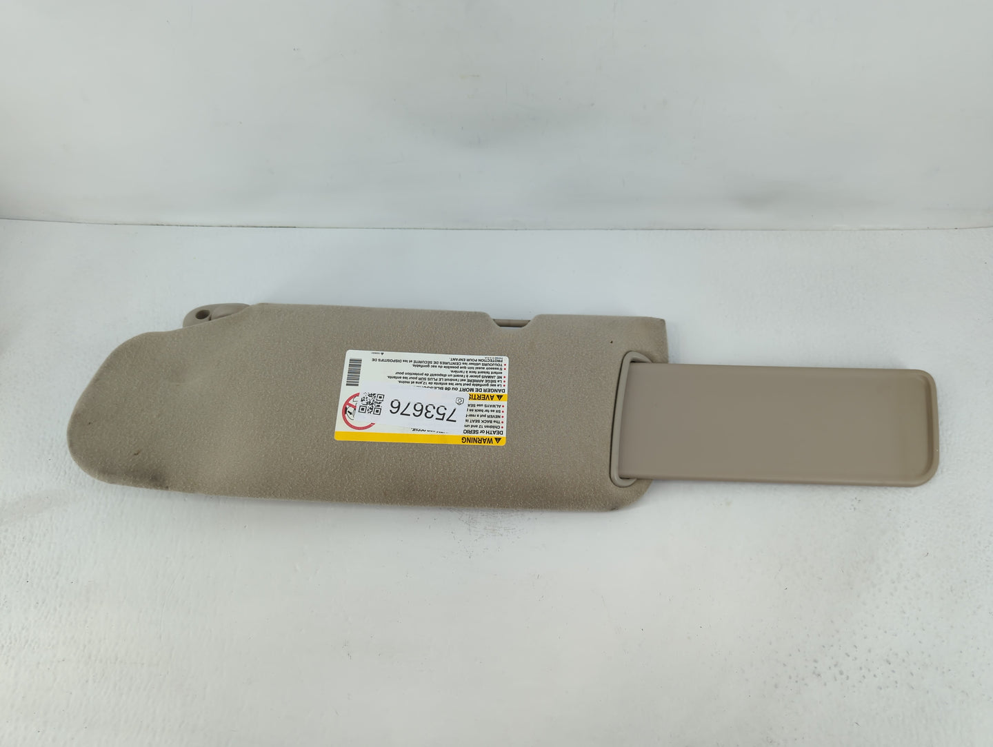 2002 Cadillac Escalade Sun Visor Shade Replacement Passenger Right Mirror Fits Fits 2000 2001 OEM Used Auto Parts - Oemuseda