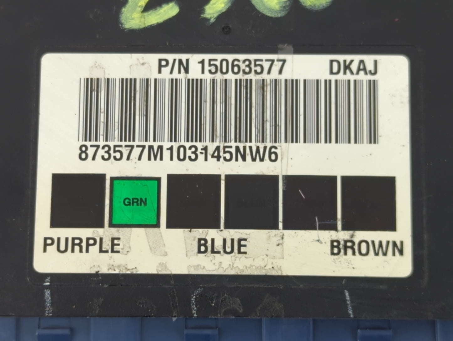 2002-2002 Cadillac Escalade Body Control Module Bcm Inner Cabin Fuse Box - Oemusedautoparts1.com