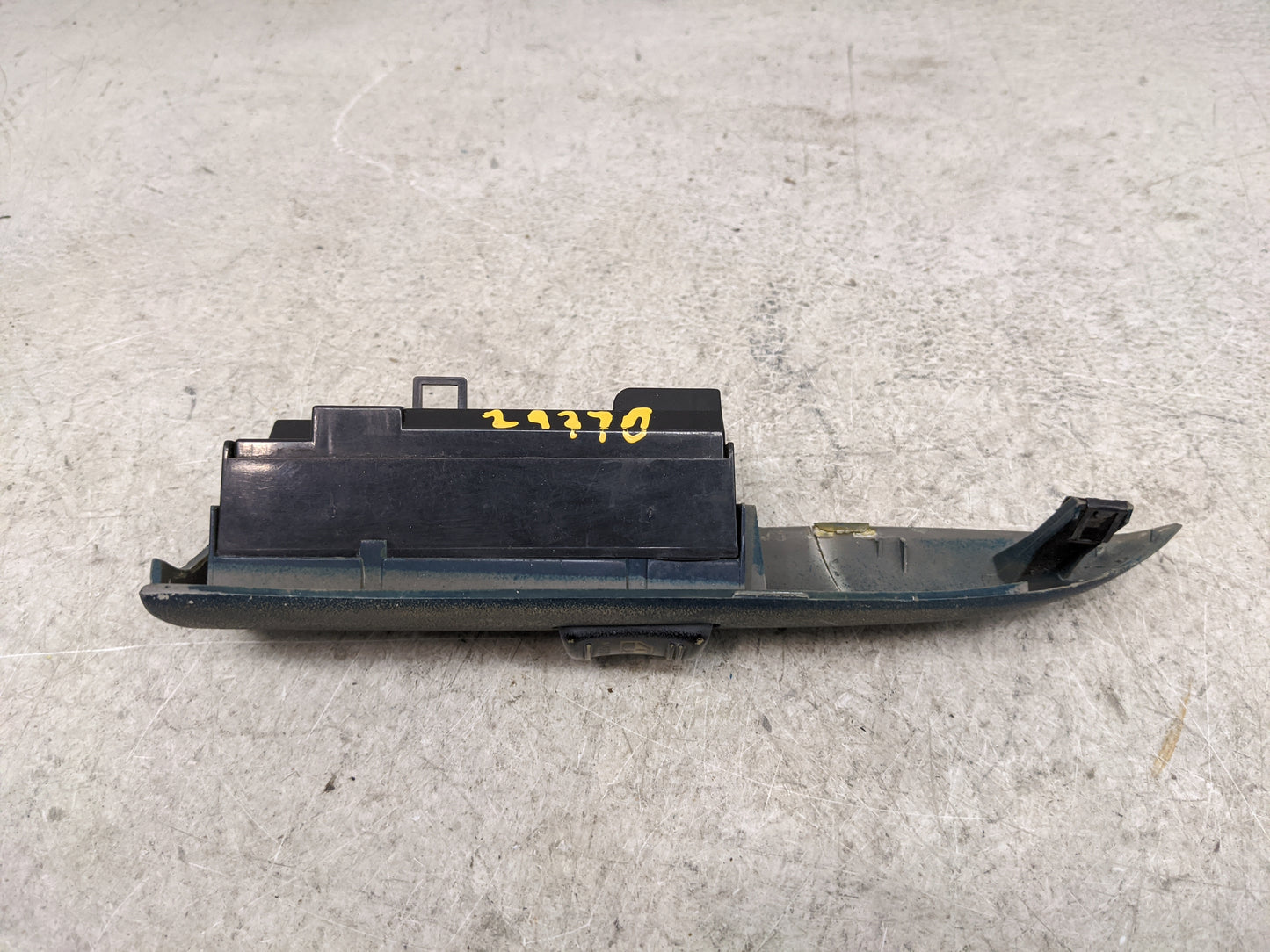 1996-2005 Chevrolet Astro Master Power Window Switch Replacement Driver Side Left Fits OEM Used Auto Parts - Oemusedautopart