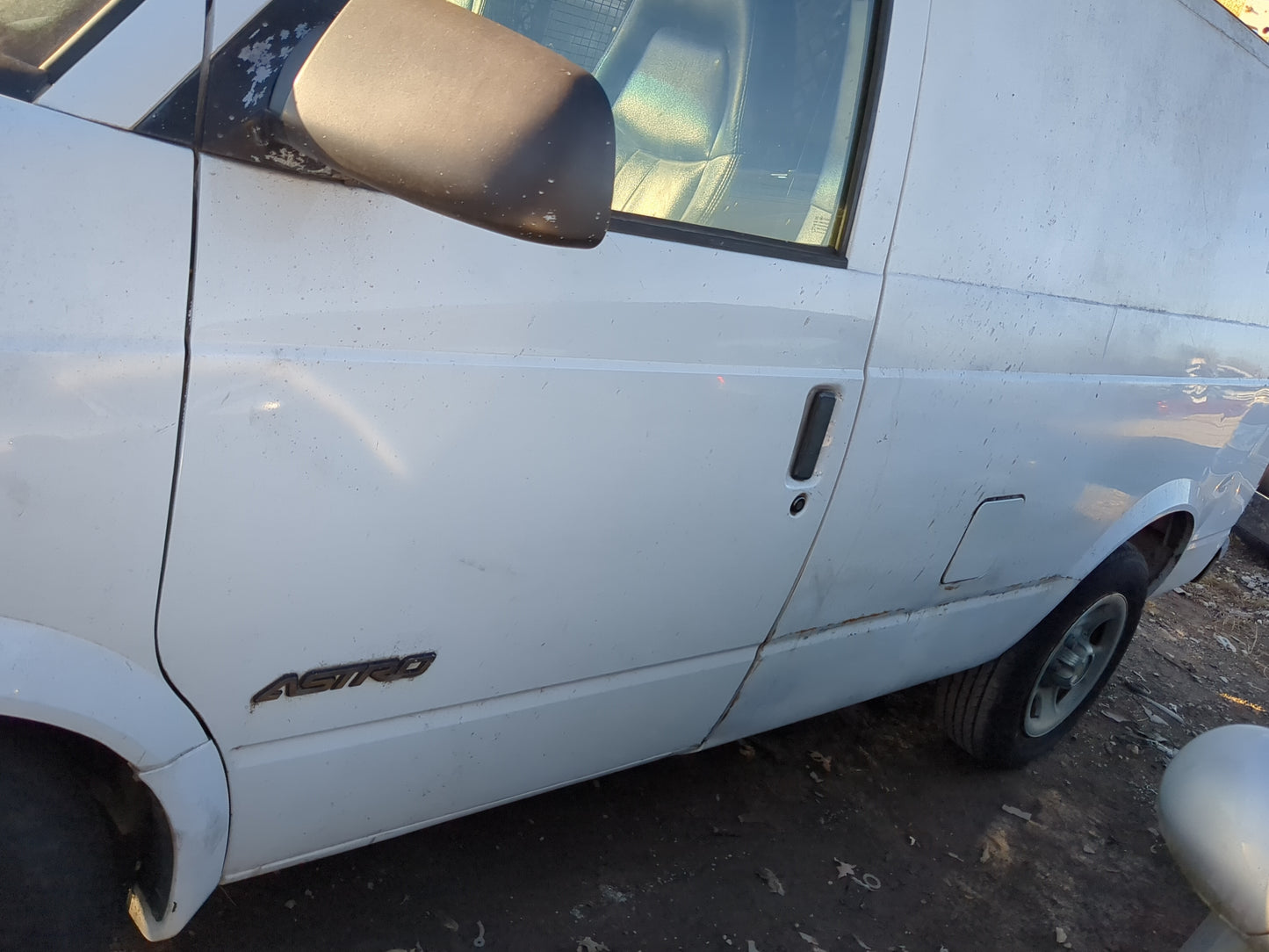 1994-2005 Chevrolet Astro Driver Front Door Oem - Oemusedautoparts1.com