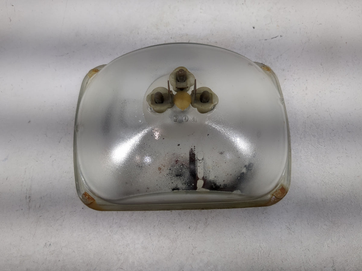 1995-2005 Chevrolet Astro Passenger Right Oem Head Light Headlight Lamp 1237198 - Oemusedautoparts1.com