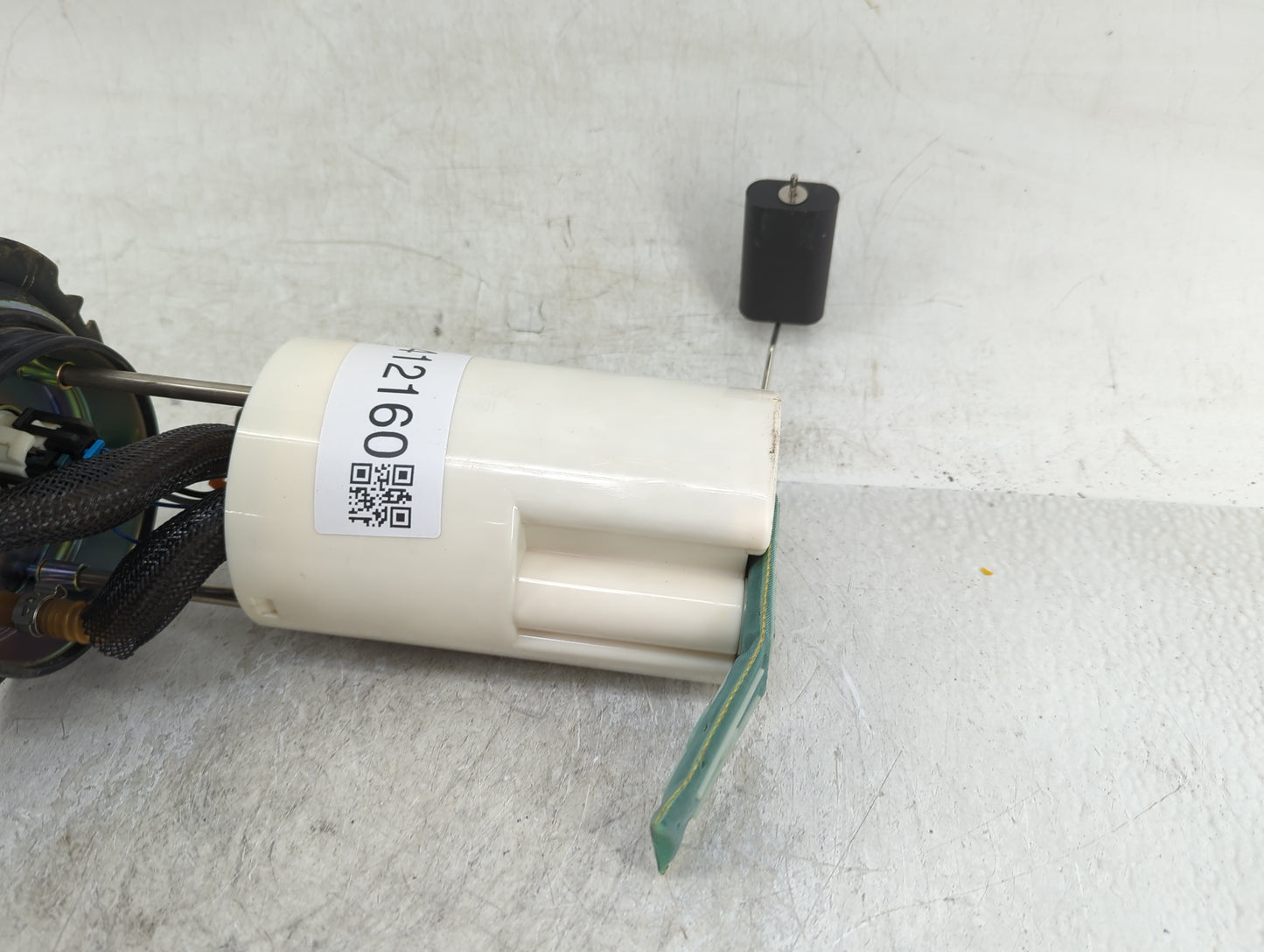 2002-2003 Chevrolet Avalanche 1500 Electrical Gas Fuel Pump Assembly - Oemusedautoparts1.com
