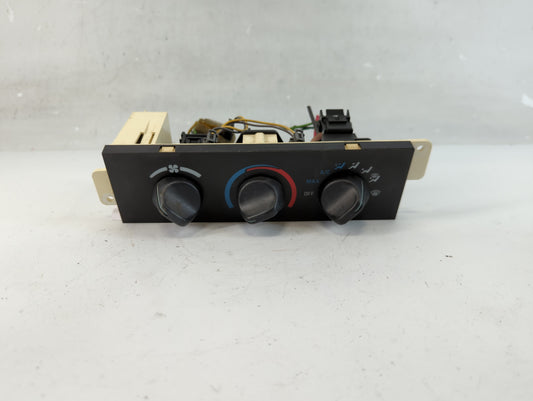 2000-2002 Chevrolet Camaro Climate Control Module Temperature AC/Heater Replacement P/N:09351471 09351461 Fits Fits 2000 200