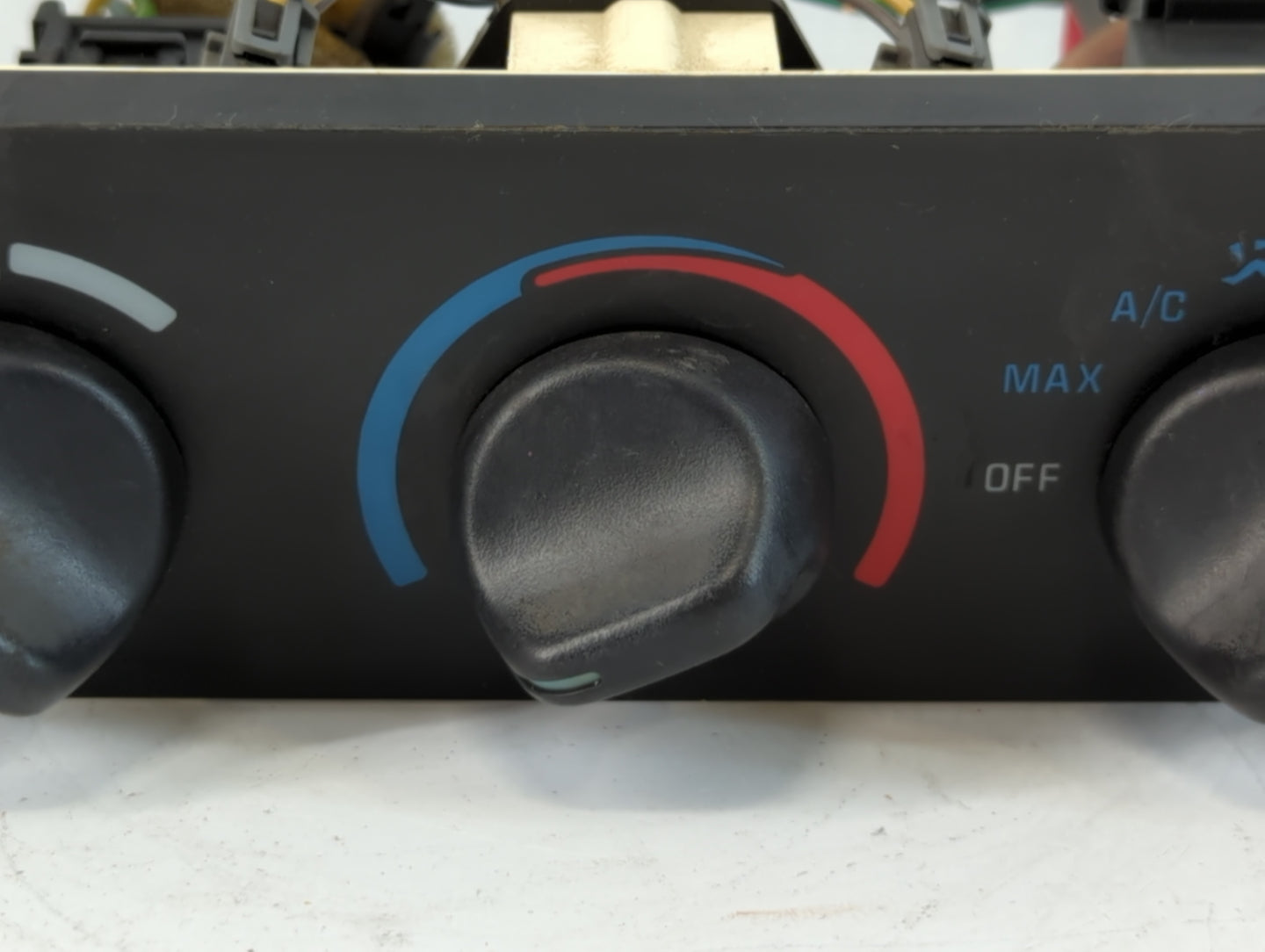 2000-2002 Chevrolet Camaro Climate Control Module Temperature AC/Heater Replacement P/N:09351471 09351461 Fits Fits 2000 200