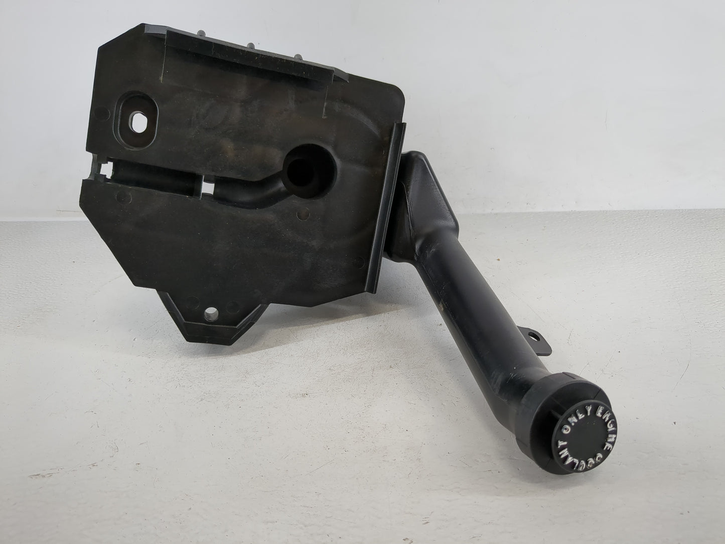 Chevrolet Camaro Windshield Washer Fluid Reservoir Bottle Oem - Oemusedautoparts1.com